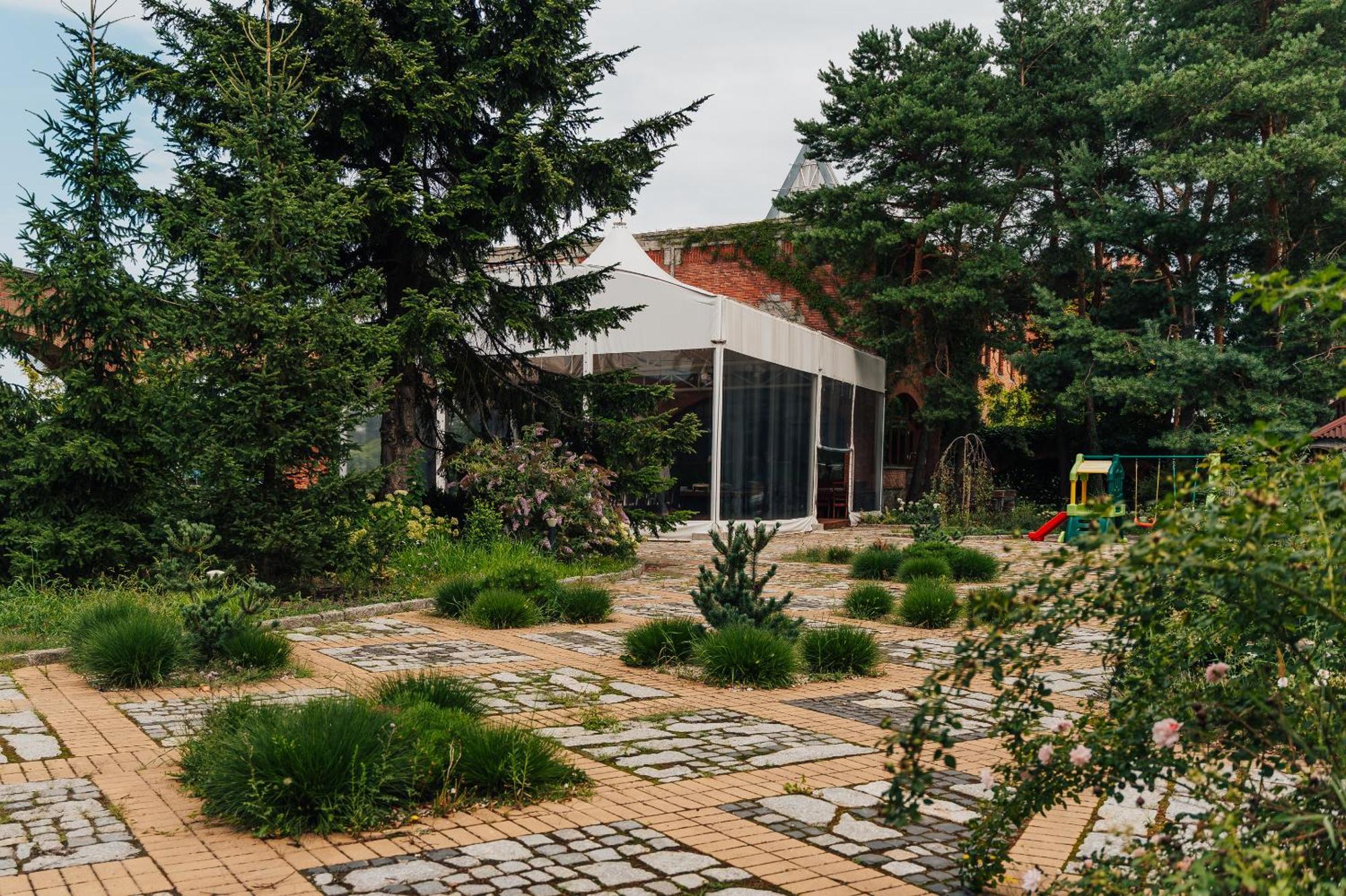 Hotel Sphinx Zabia Wola Экстерьер фото